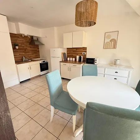 Charme Et Confort, Plein Centre Apartment